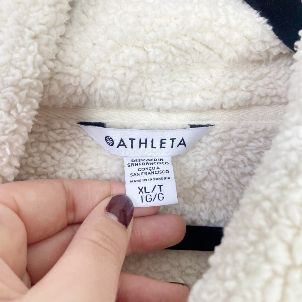 Athleta Tugga Cream Teddy Jacket Plush Cozy Design Size XL - Picture 2 of 5
